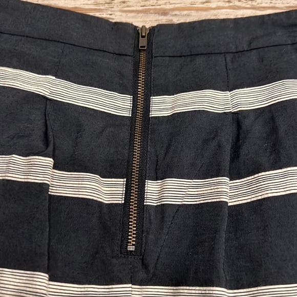 Loft - Skirt size 0 - Picture 4 of 7